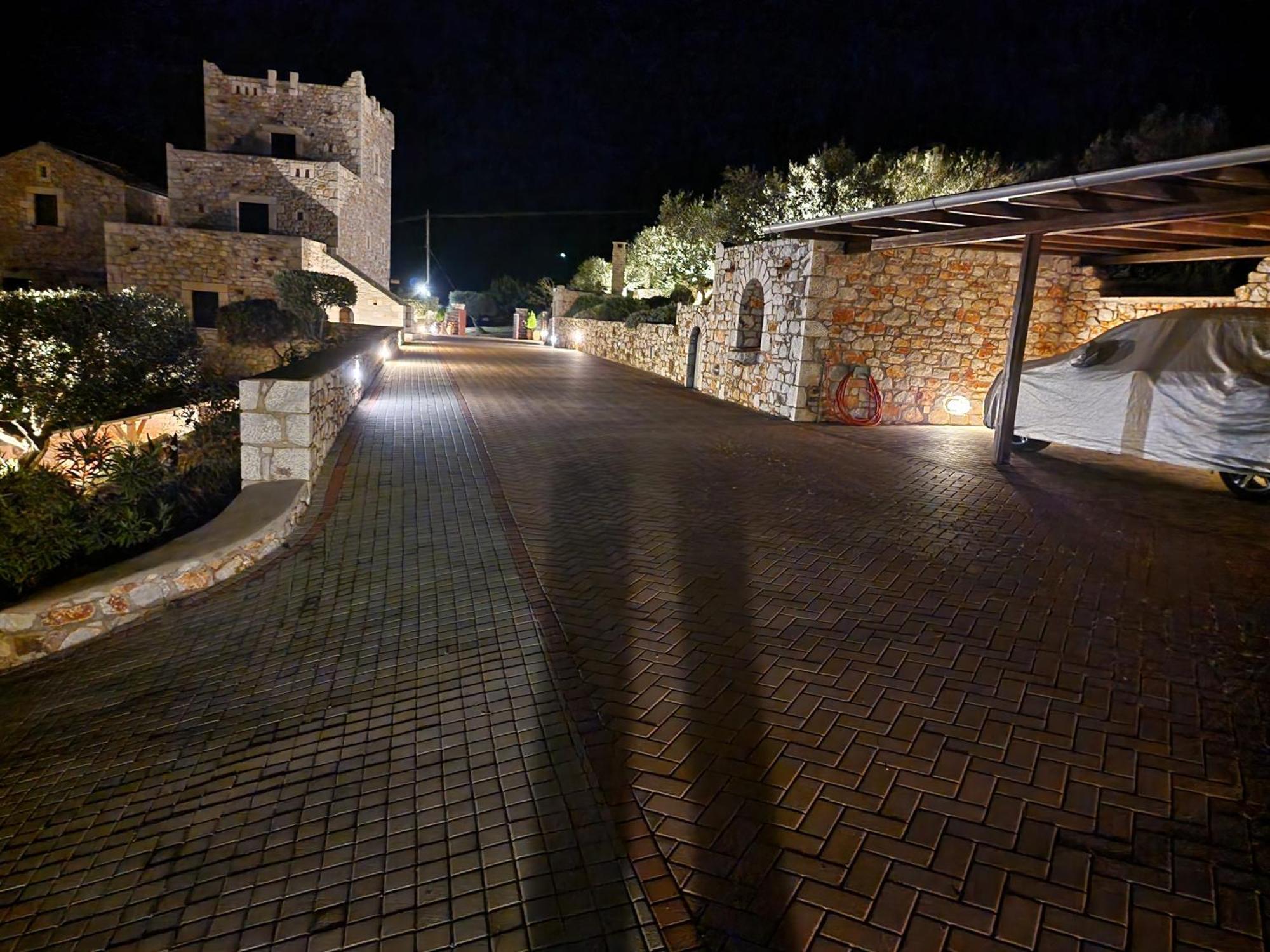 Focalion Castle Luxury Suites Pírgos Dhiroú Buitenkant foto