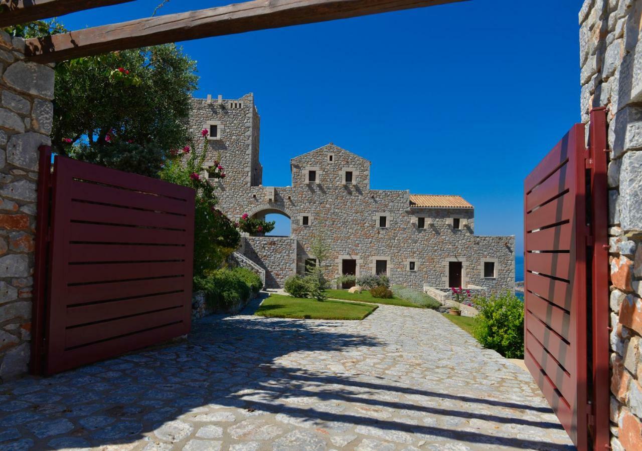 Focalion Castle Luxury Suites Pírgos Dhiroú Buitenkant foto